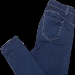 Ladies Size 9 skinny jeans